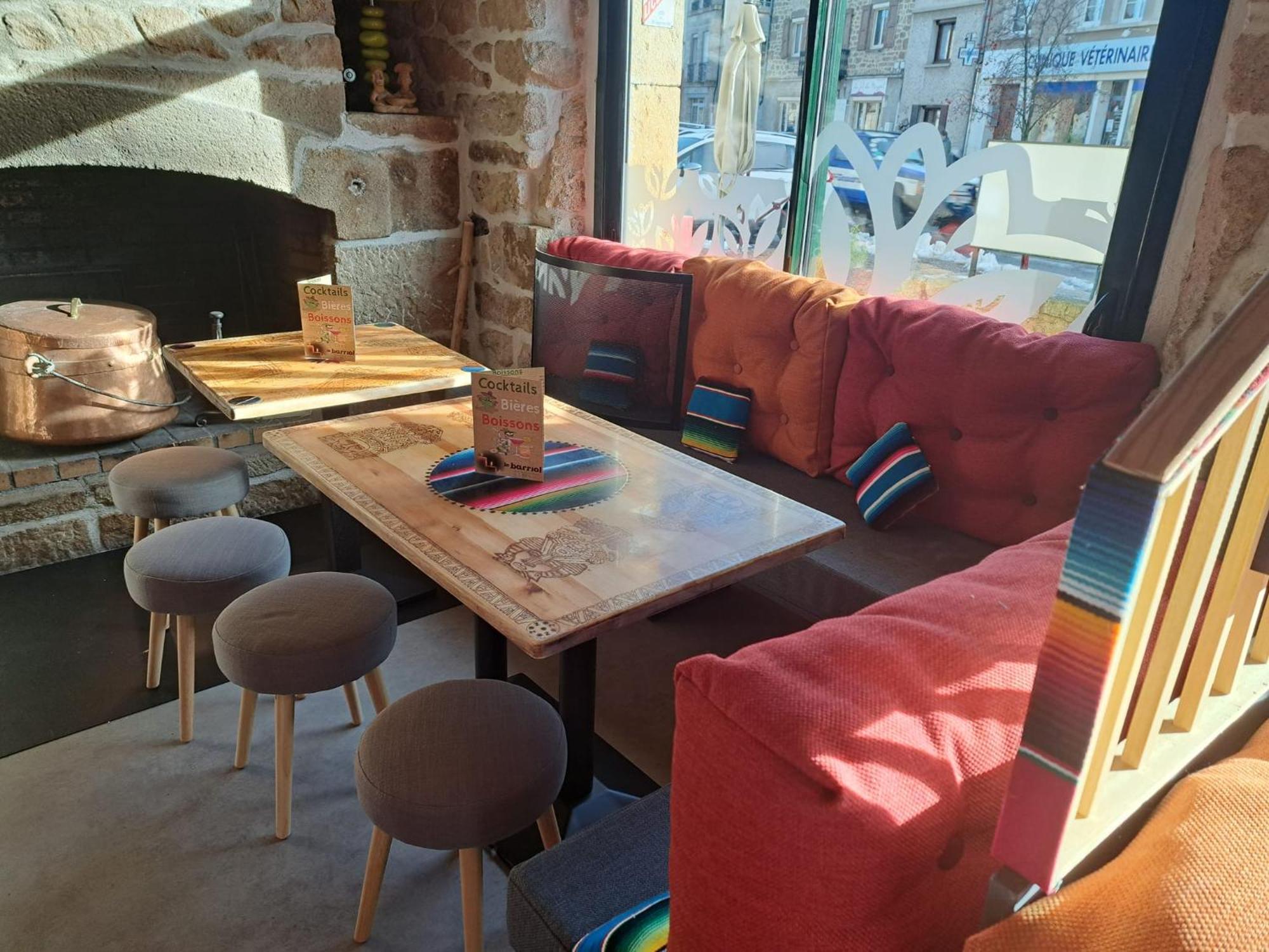 Le Barriol Hotel Saint-Julien-Chapteuil Luaran gambar