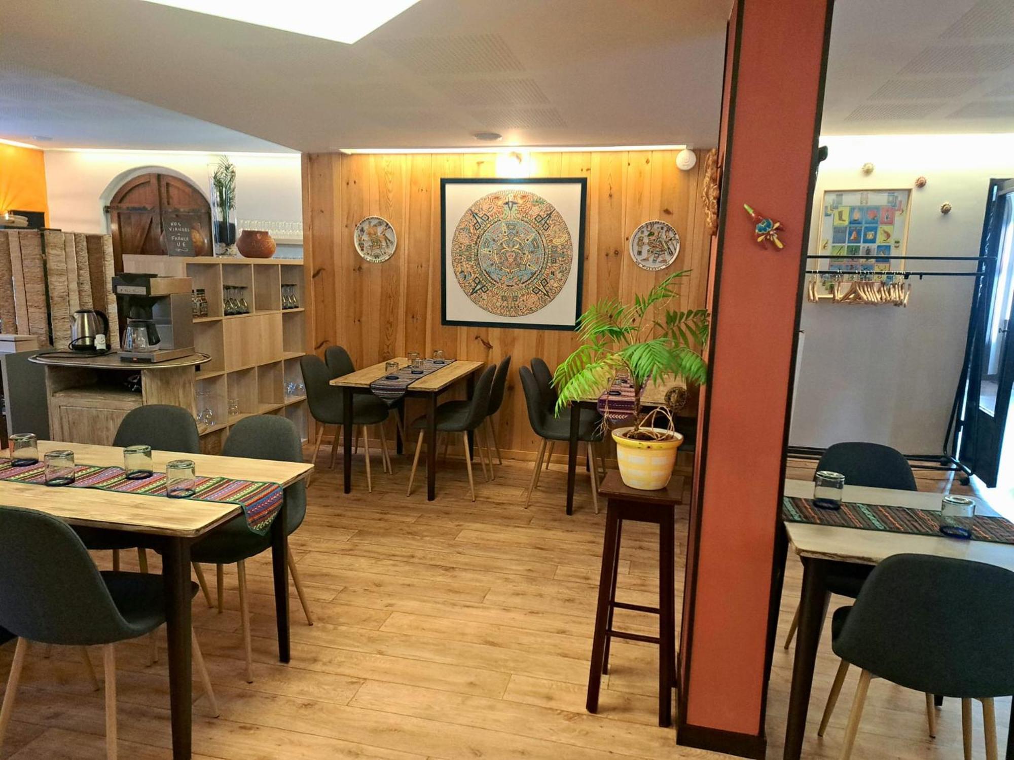Le Barriol Hotel Saint-Julien-Chapteuil Luaran gambar