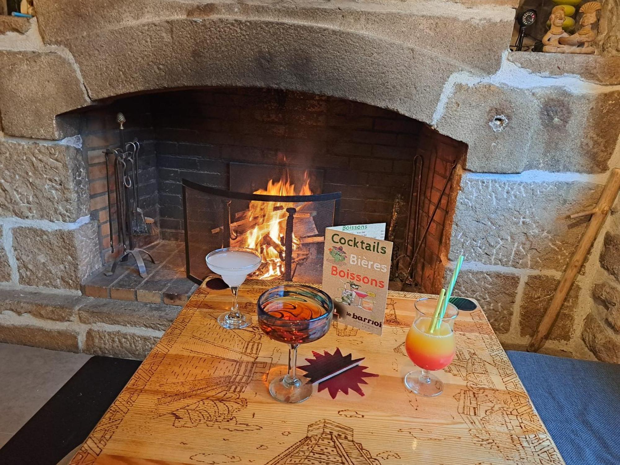 Le Barriol Hotel Saint-Julien-Chapteuil Luaran gambar