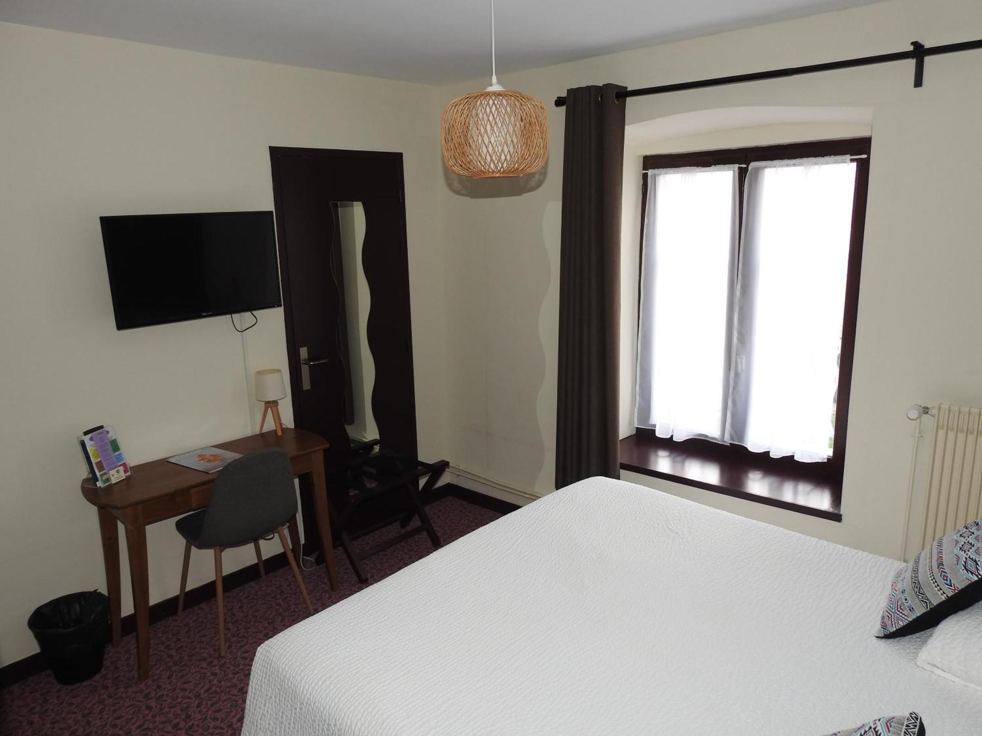 Le Barriol Hotel Saint-Julien-Chapteuil Luaran gambar