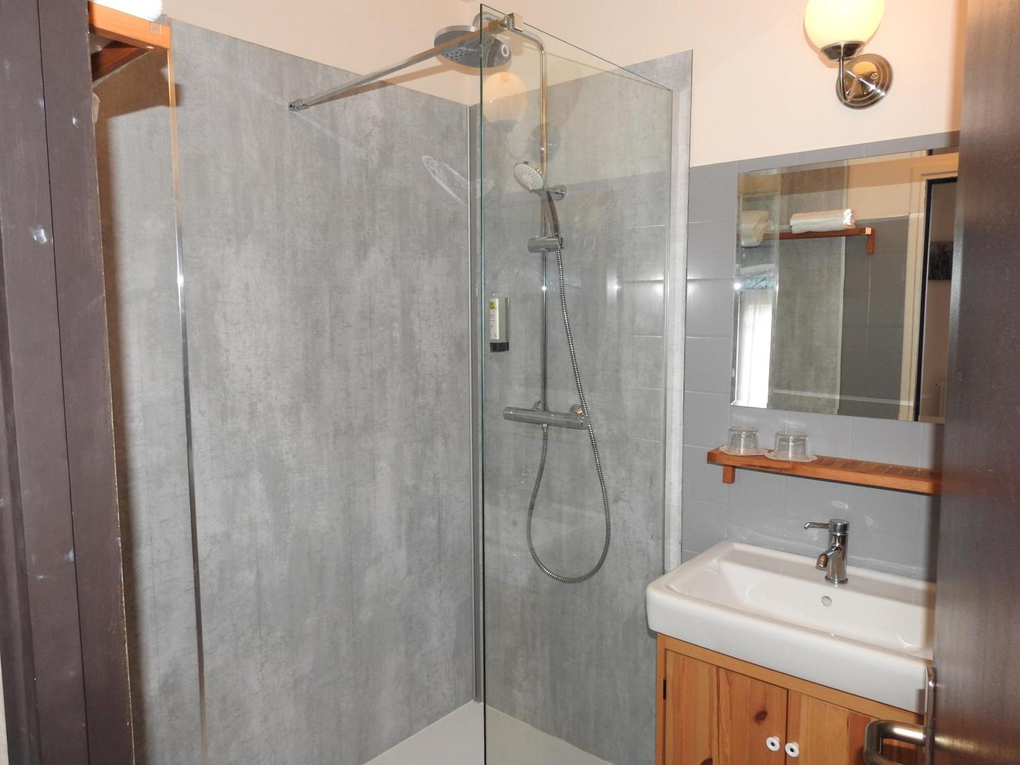 Le Barriol Hotel Saint-Julien-Chapteuil Luaran gambar
