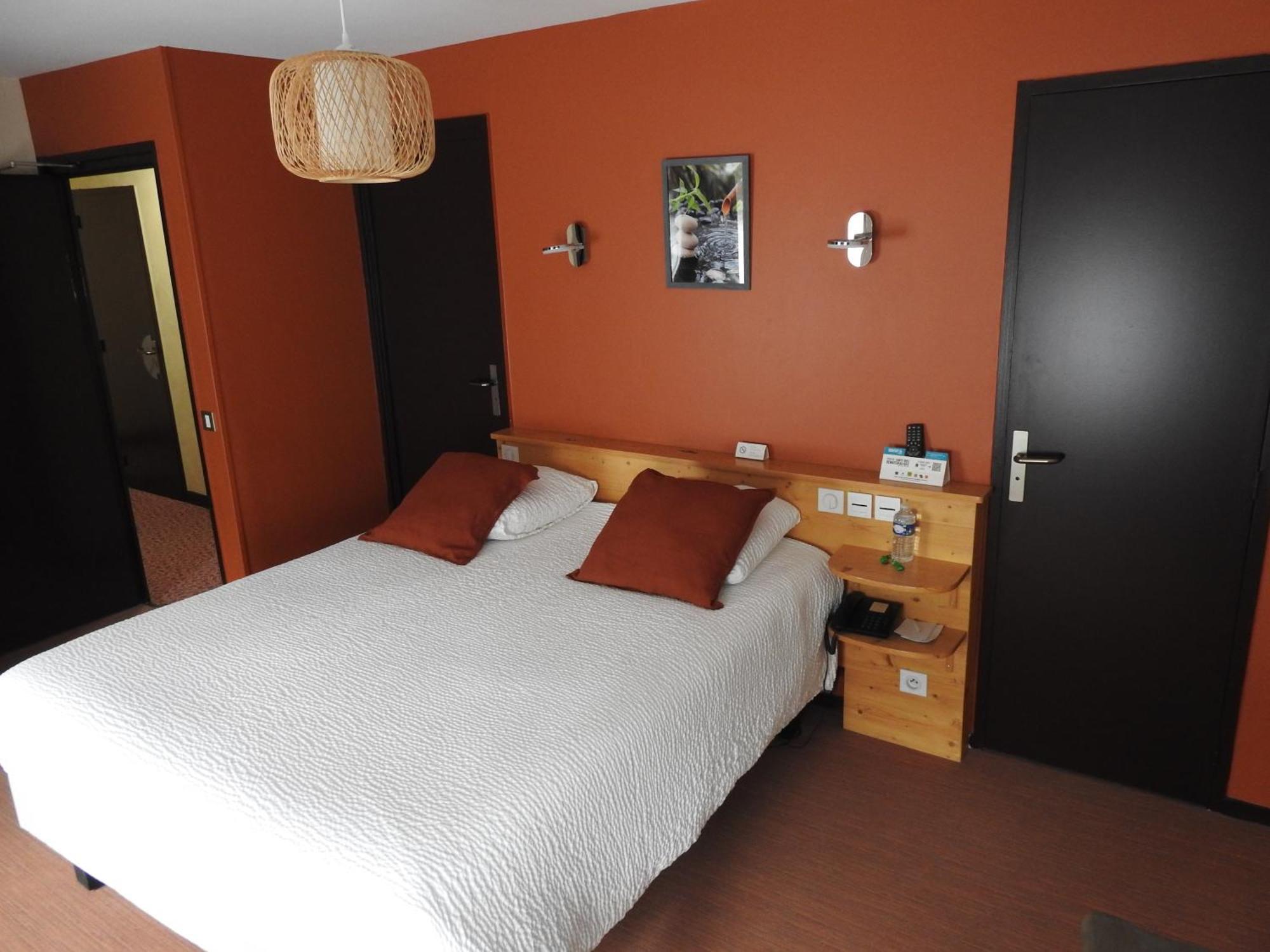 Le Barriol Hotel Saint-Julien-Chapteuil Luaran gambar