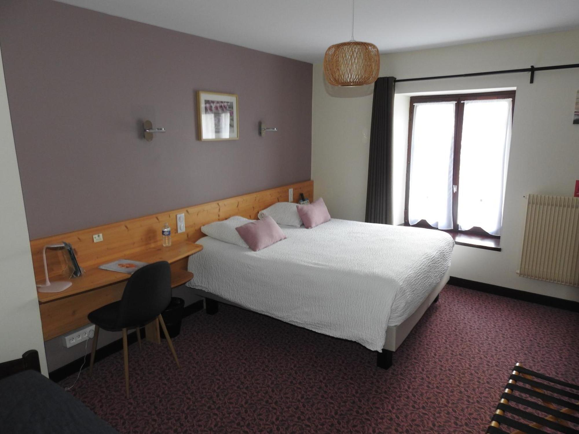 Le Barriol Hotel Saint-Julien-Chapteuil Luaran gambar