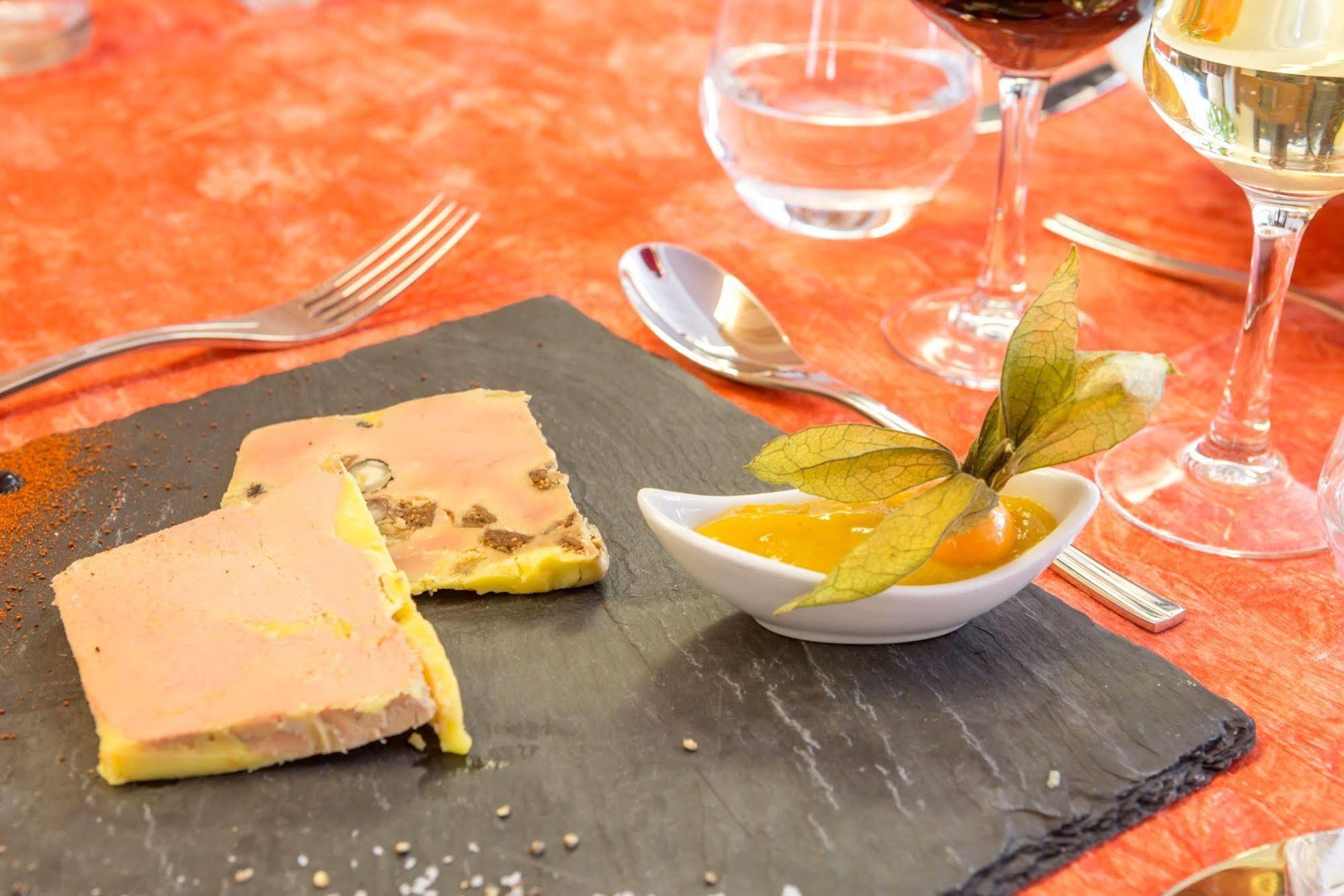 Le Barriol Hotel Saint-Julien-Chapteuil Luaran gambar