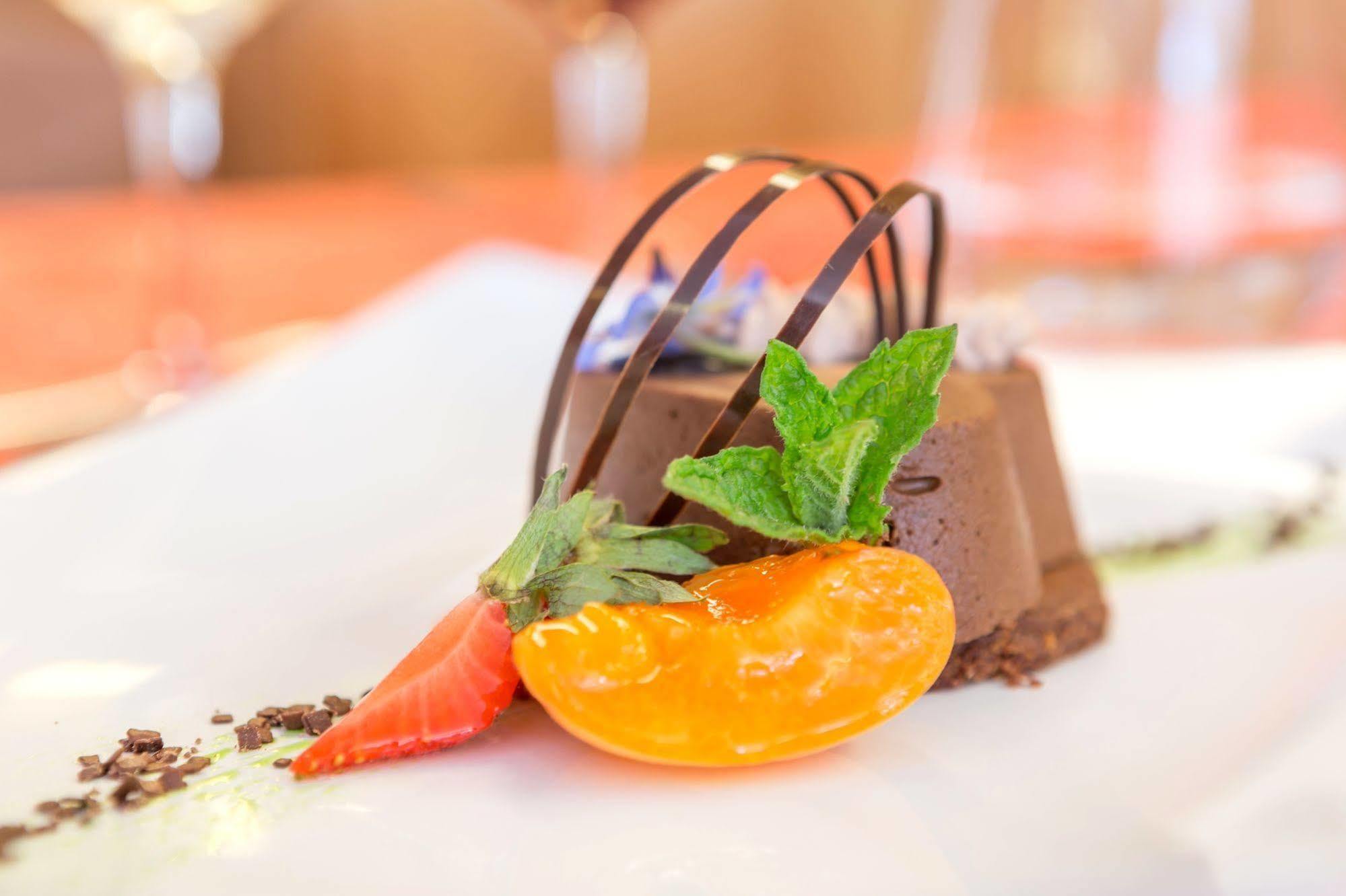 Le Barriol Hotel Saint-Julien-Chapteuil Luaran gambar