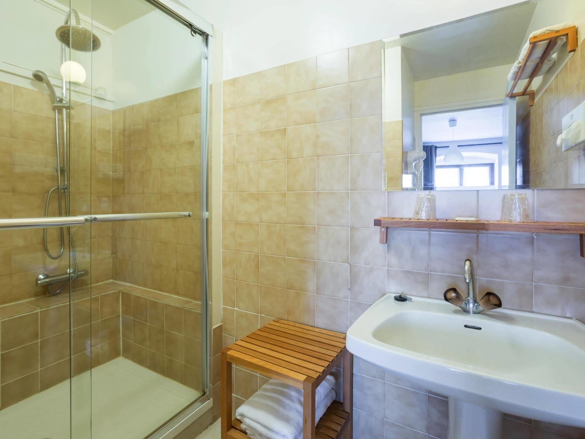 Le Barriol Hotel Saint-Julien-Chapteuil Luaran gambar