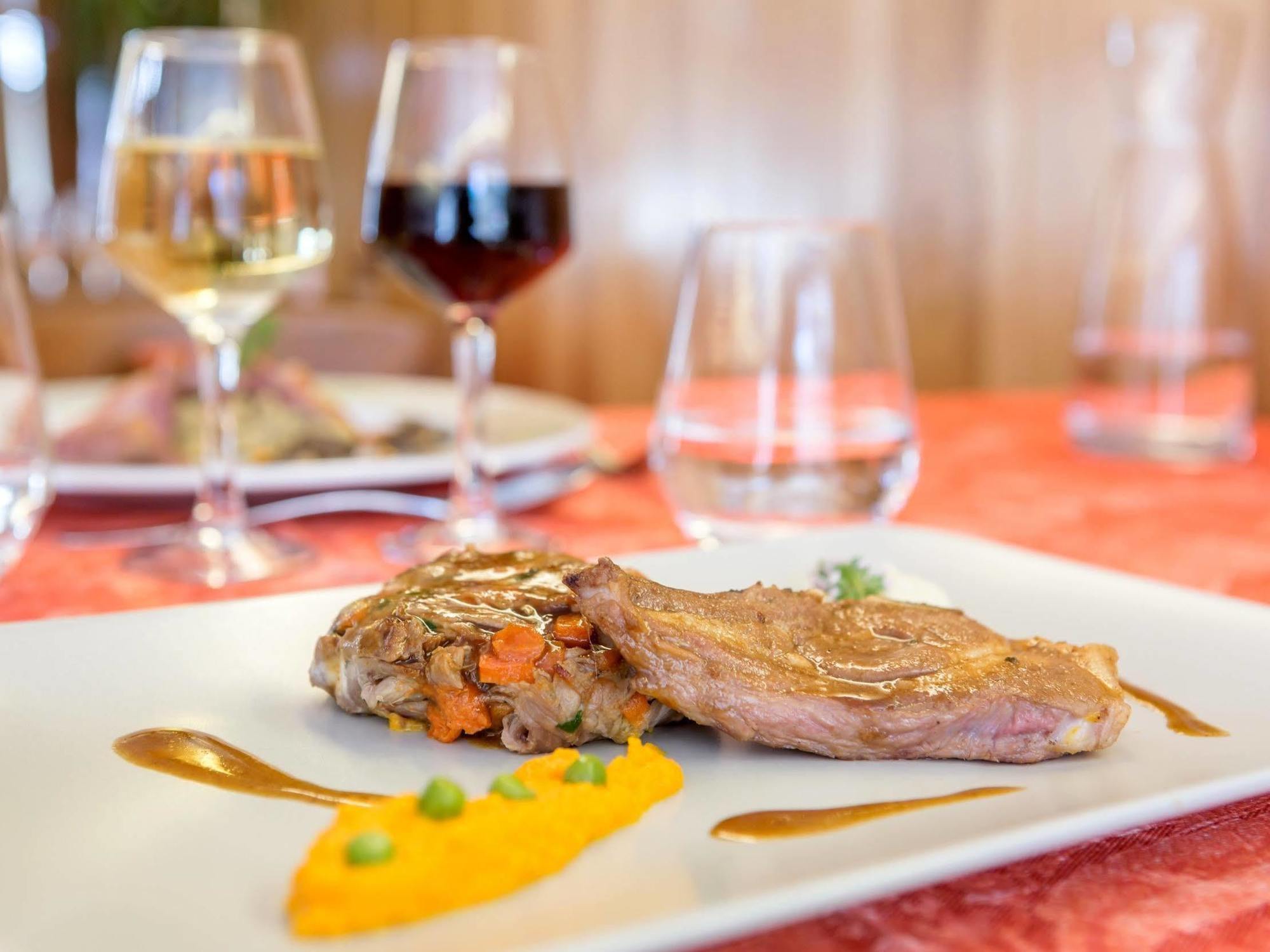 Le Barriol Hotel Saint-Julien-Chapteuil Luaran gambar