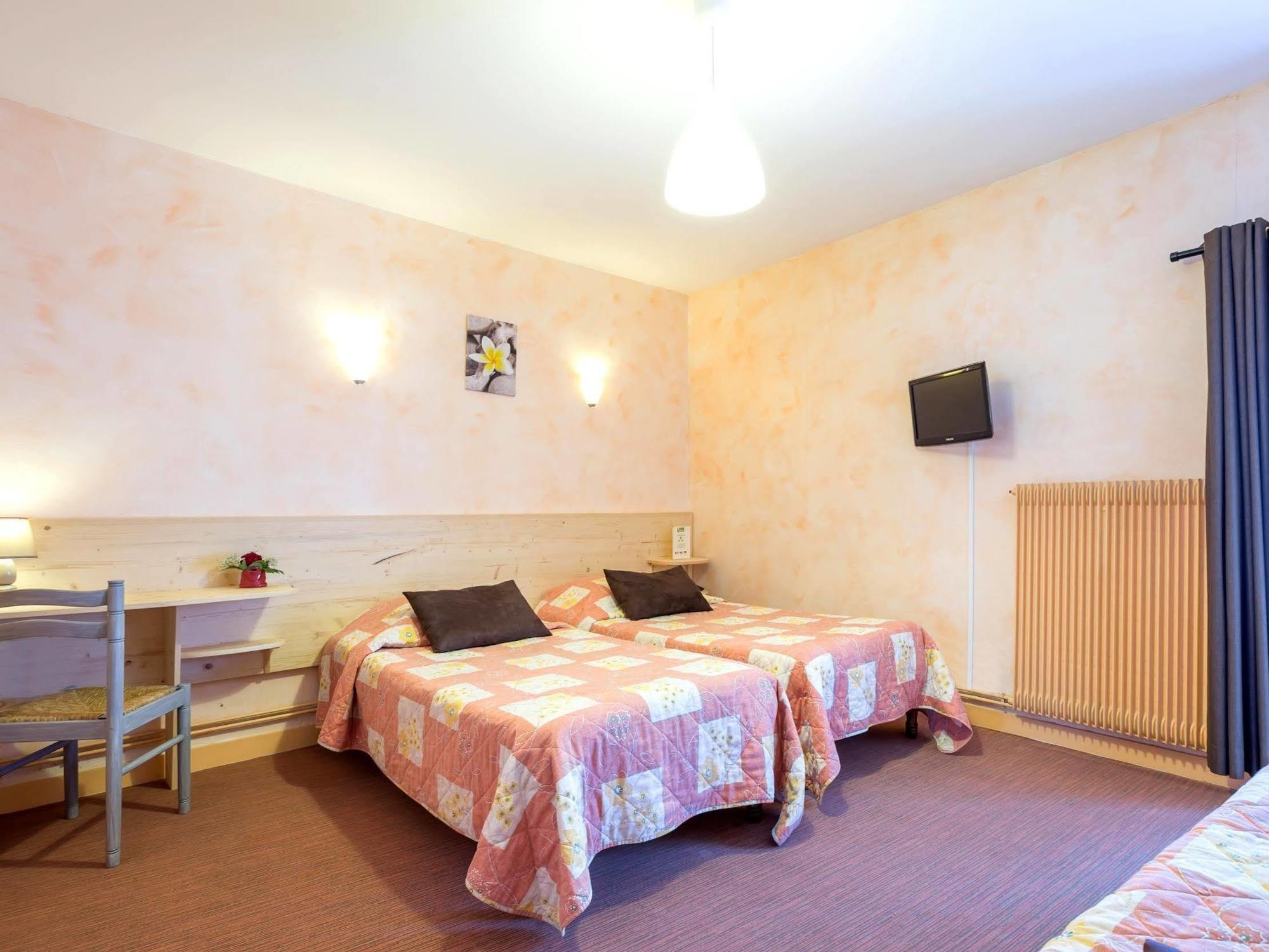 Le Barriol Hotel Saint-Julien-Chapteuil Luaran gambar