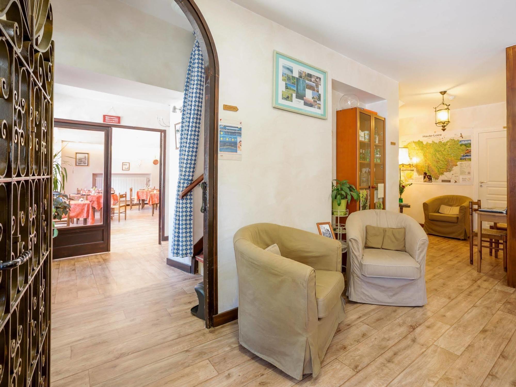 Le Barriol Hotel Saint-Julien-Chapteuil Luaran gambar